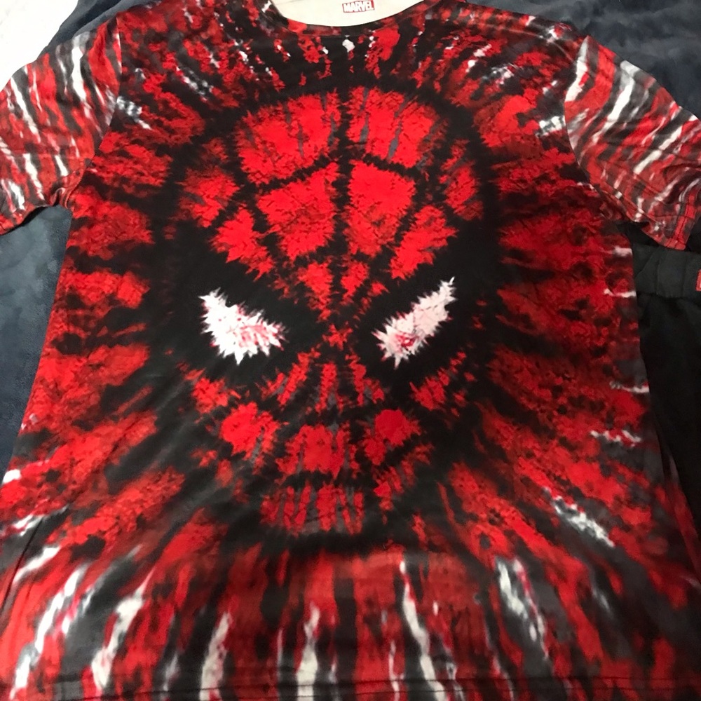 Marvel T-shirt and short set (never been where)spider man - Picture 3 of 7